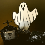 DIY Halloween Decorations - Lou Noire - Ghost