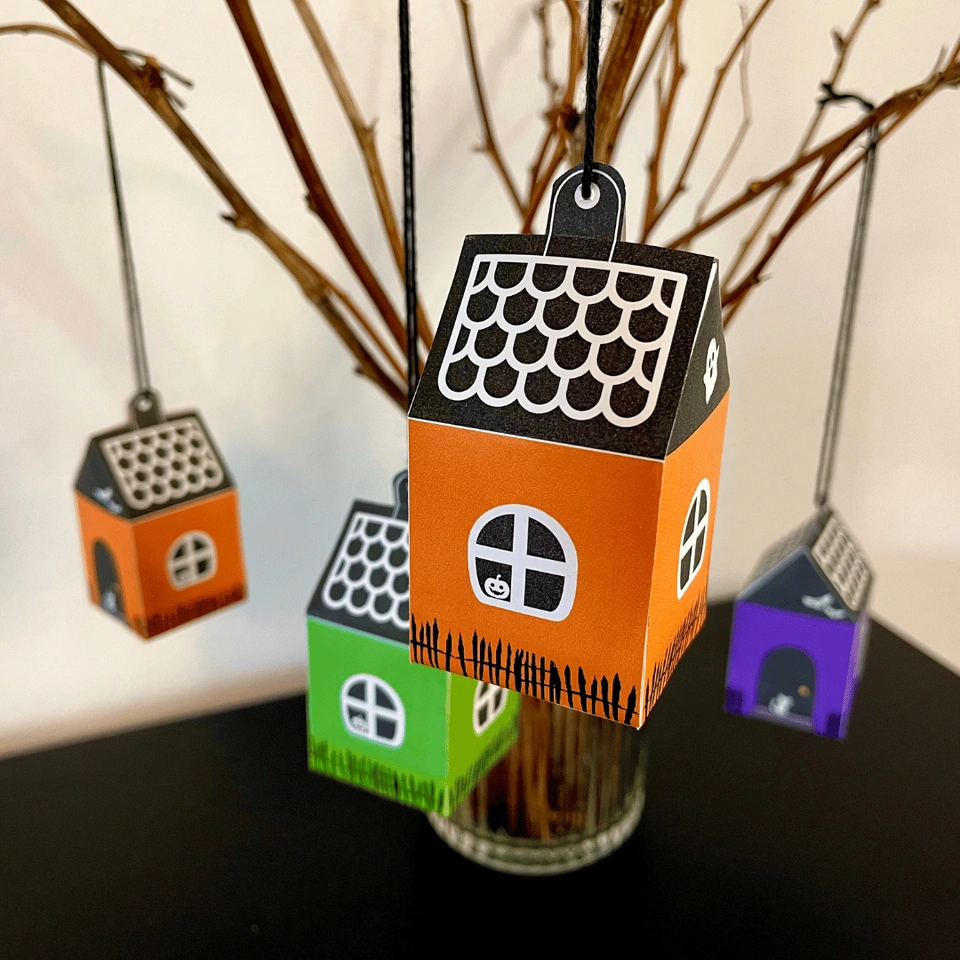 DIY Haunted Houses for Halloween - Lou Noire - Kids Craft